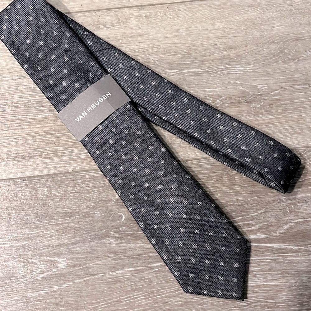 New with tag Gray and silver tie